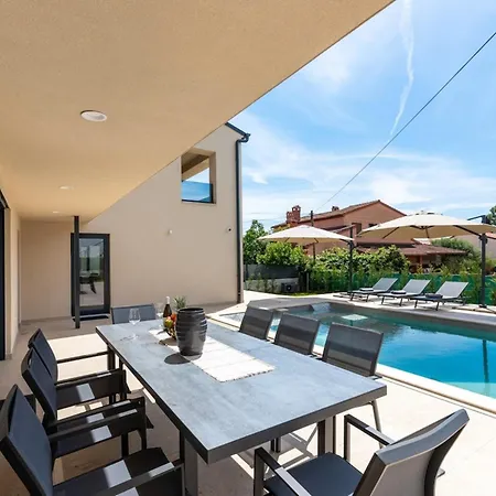 Villa Aurelia Splendida Pool Jacuzzi Sauna Luxury Comfort In Split Σπλιτ