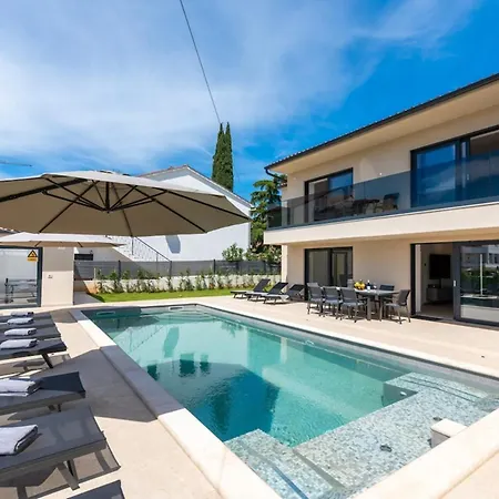 Villa Aurelia Splendida Pool Jacuzzi Sauna Luxury Comfort In Split Апартаменты